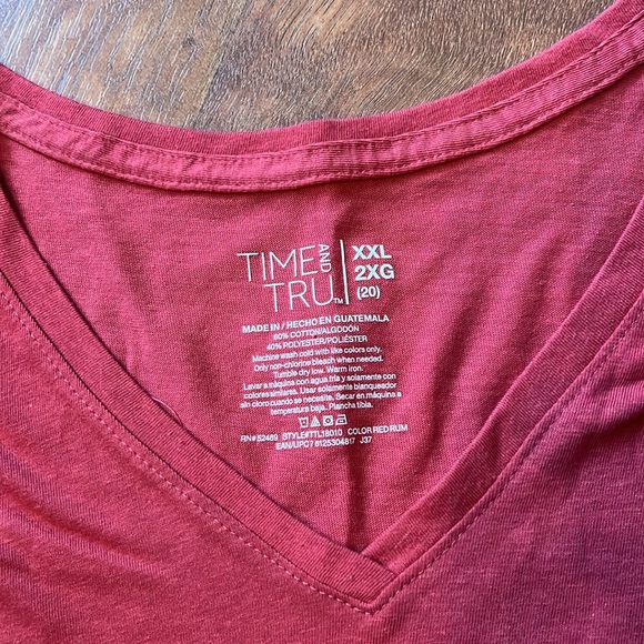 2 like new Time and True red and blue v neck T-shirts - Picture 6 of 9